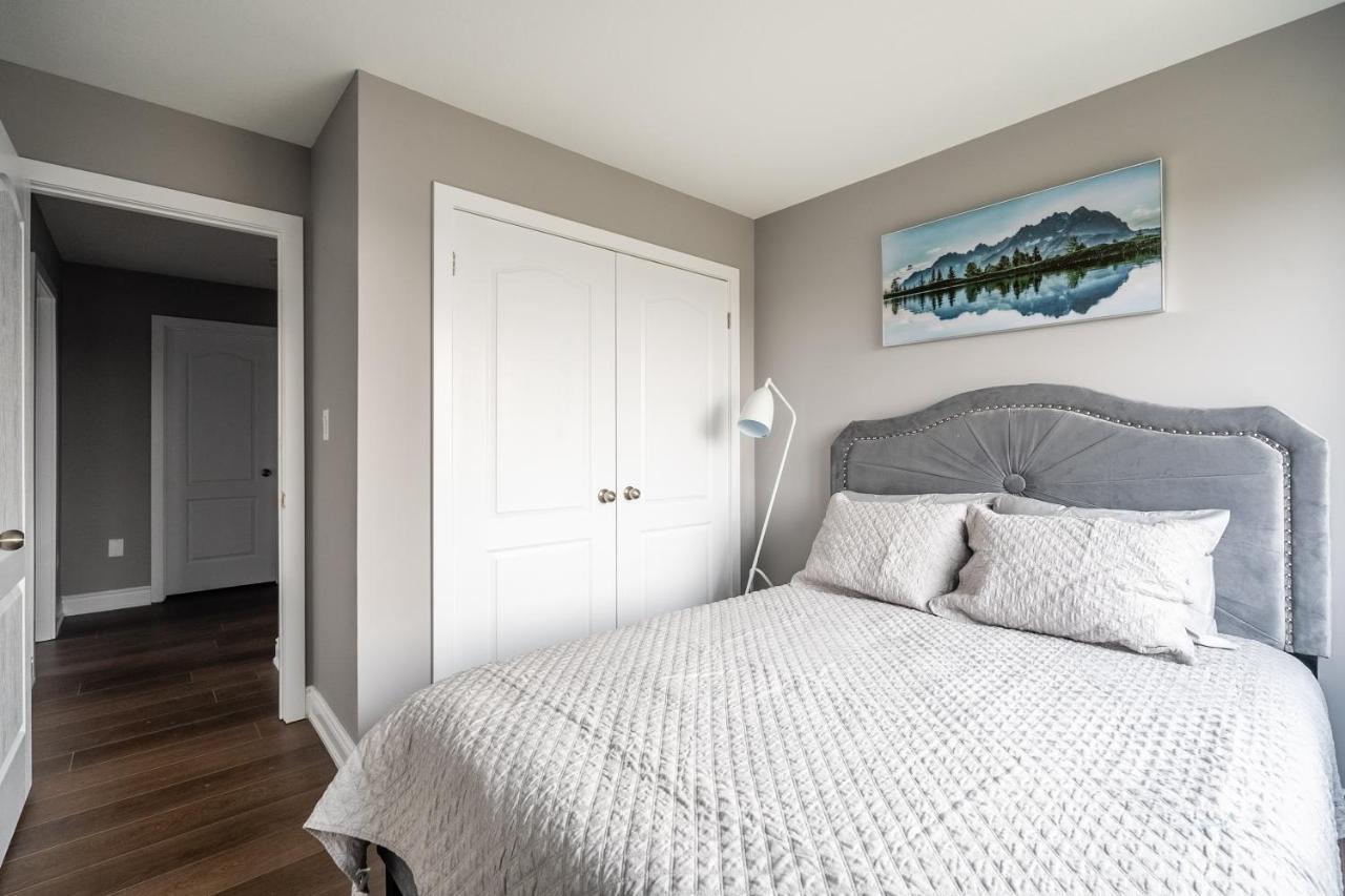 Modern Hamilton Homes Lake Ontario Shore By Globalstay Exterior foto